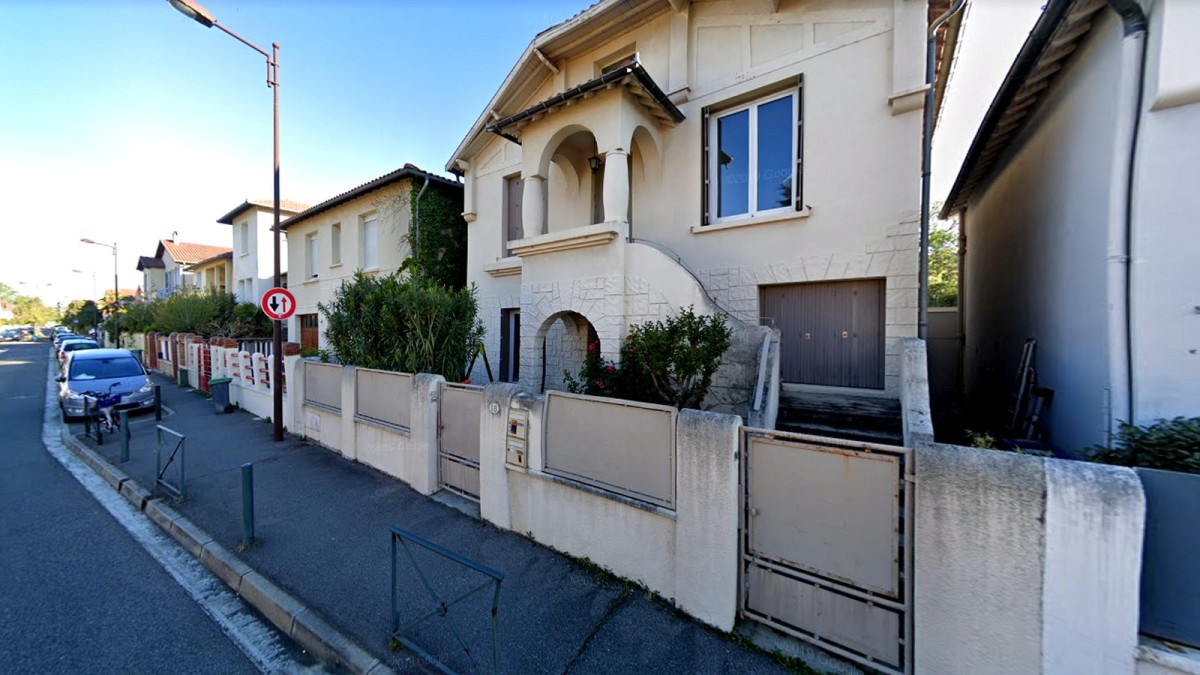 immobilier neuf croix de pierre - Au sein de la rue Bernadette l’on trouve un environnement résidentiel composé de villas