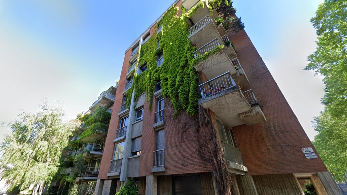 immobilier neuf toulouse Saint-Cyprien - Un immeuble regroupant des appartements et couvert de végétation à Toulouse Saint-Cyprien