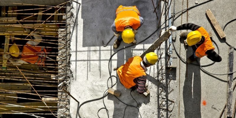 covid 19 promotion neuve - Des ouvriers sur un chantier