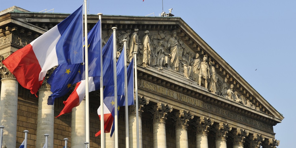 Projet de loi Finances 2018 - Le parvis de l’assemblée nationale