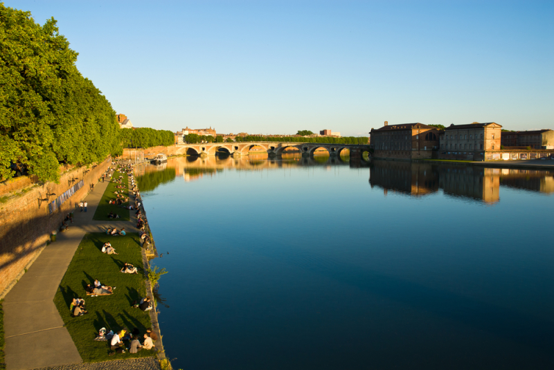 La Loi Pinel à Toulouse prolongée - Les quais de la Garonne en été