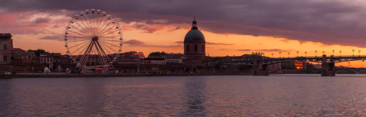 Comment le marché immobilier toulousain se relèvera de cette crise sanitaire et économique ? l'immobilier neuf à Toulouse après la crise du Covid-19 - Panorama de la Garonne et de l'hôpital La Grave à Toulouse