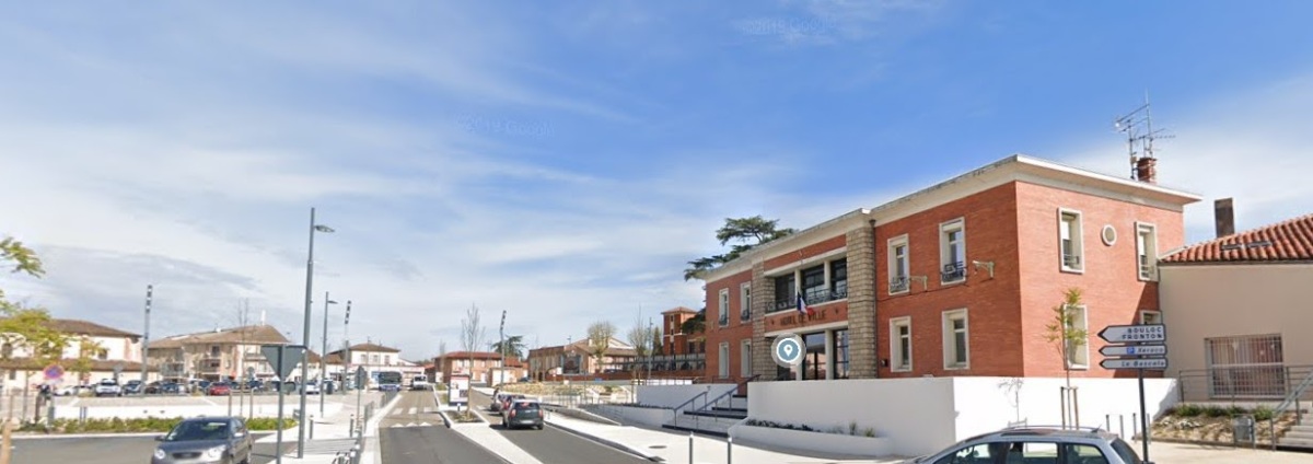 Immobilier neuf Bruguières - vue sur la mairie de Bruguières