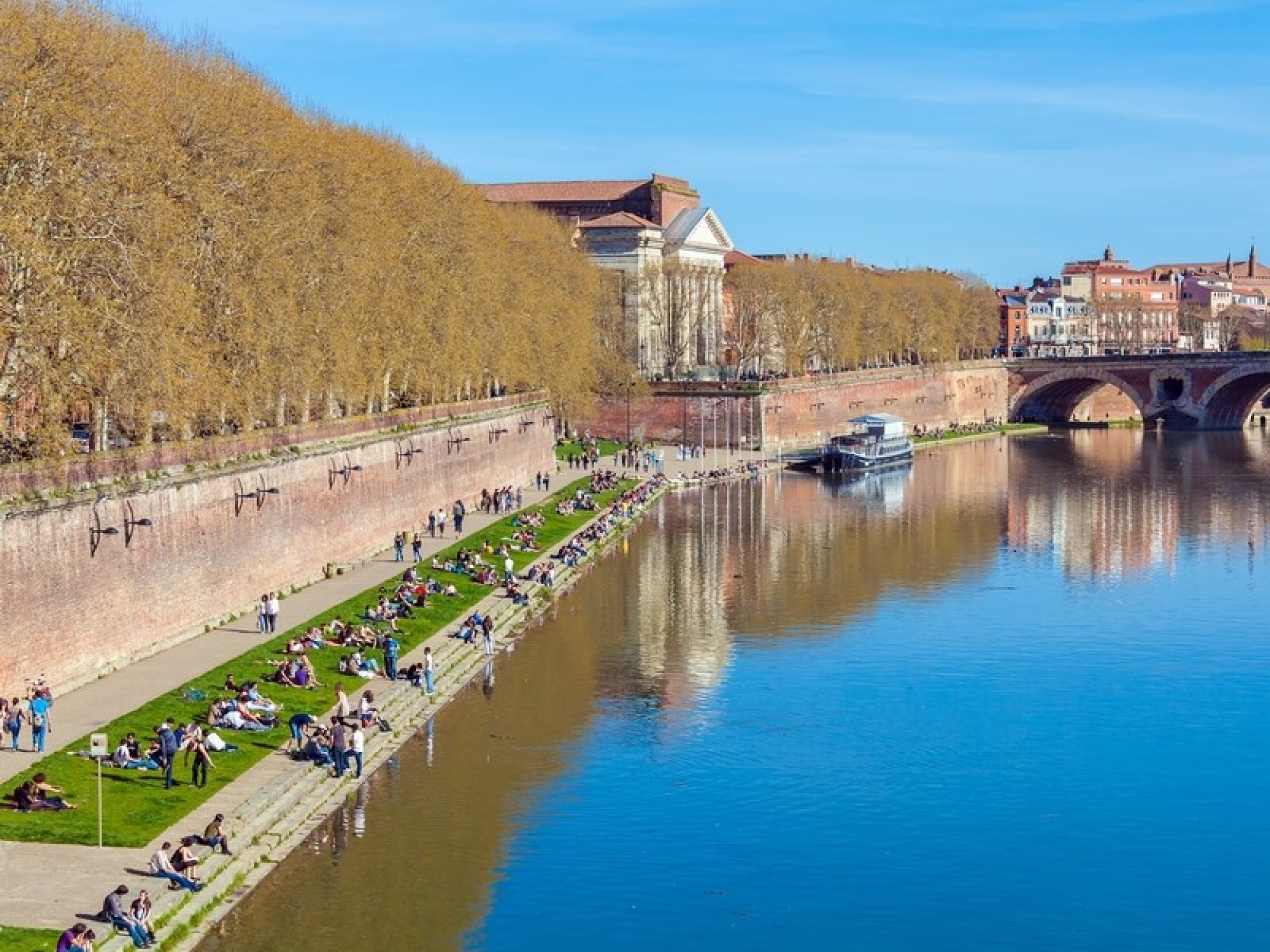 Les quais de la Garonne à Toulouse