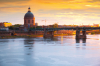La Grave Toulouse – L’hôpital de La Grave et le pont Saint-Pierre sous un coucher de soleil