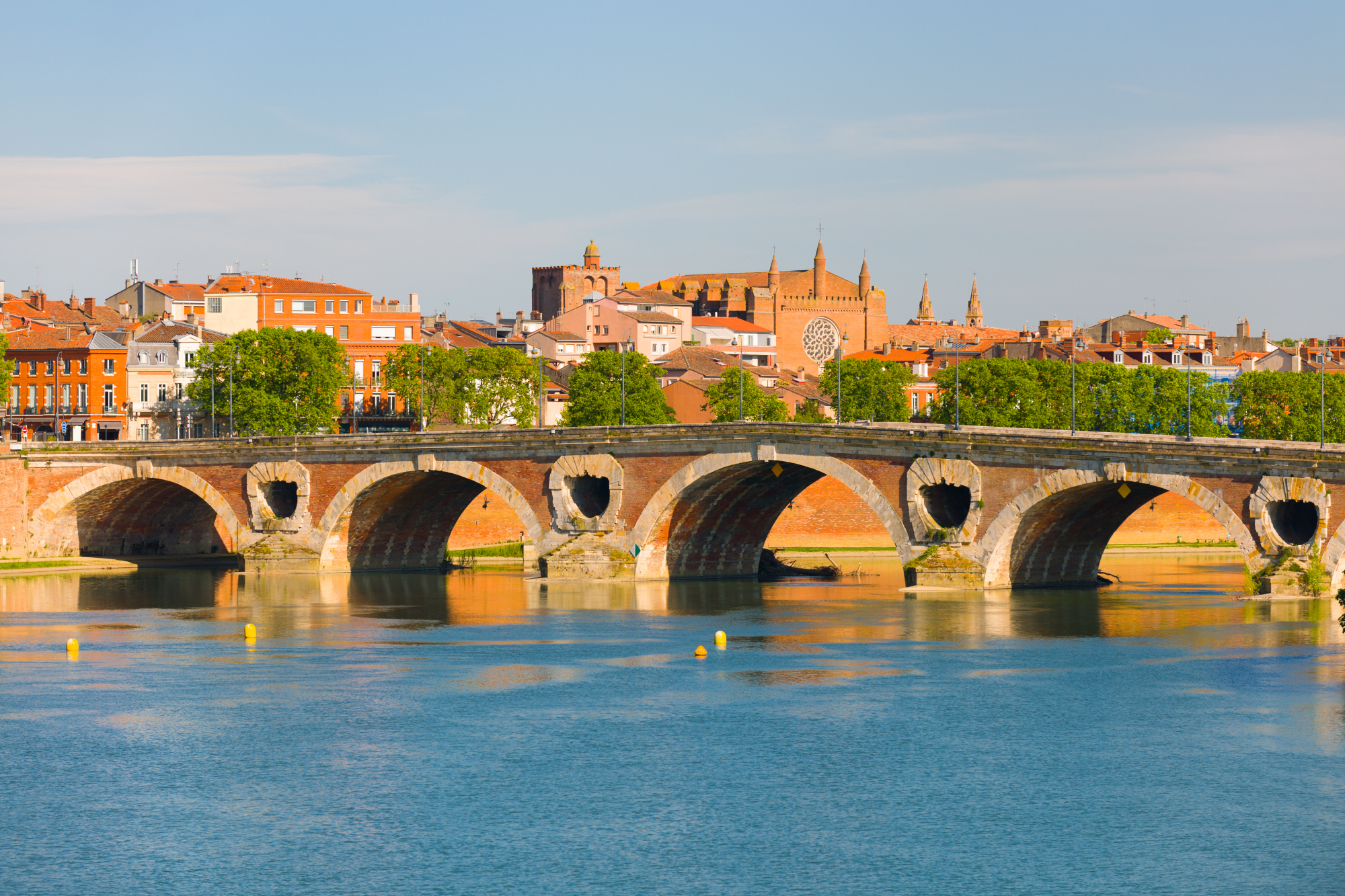 Vue de Toulouse depuis les quais de la Garonne