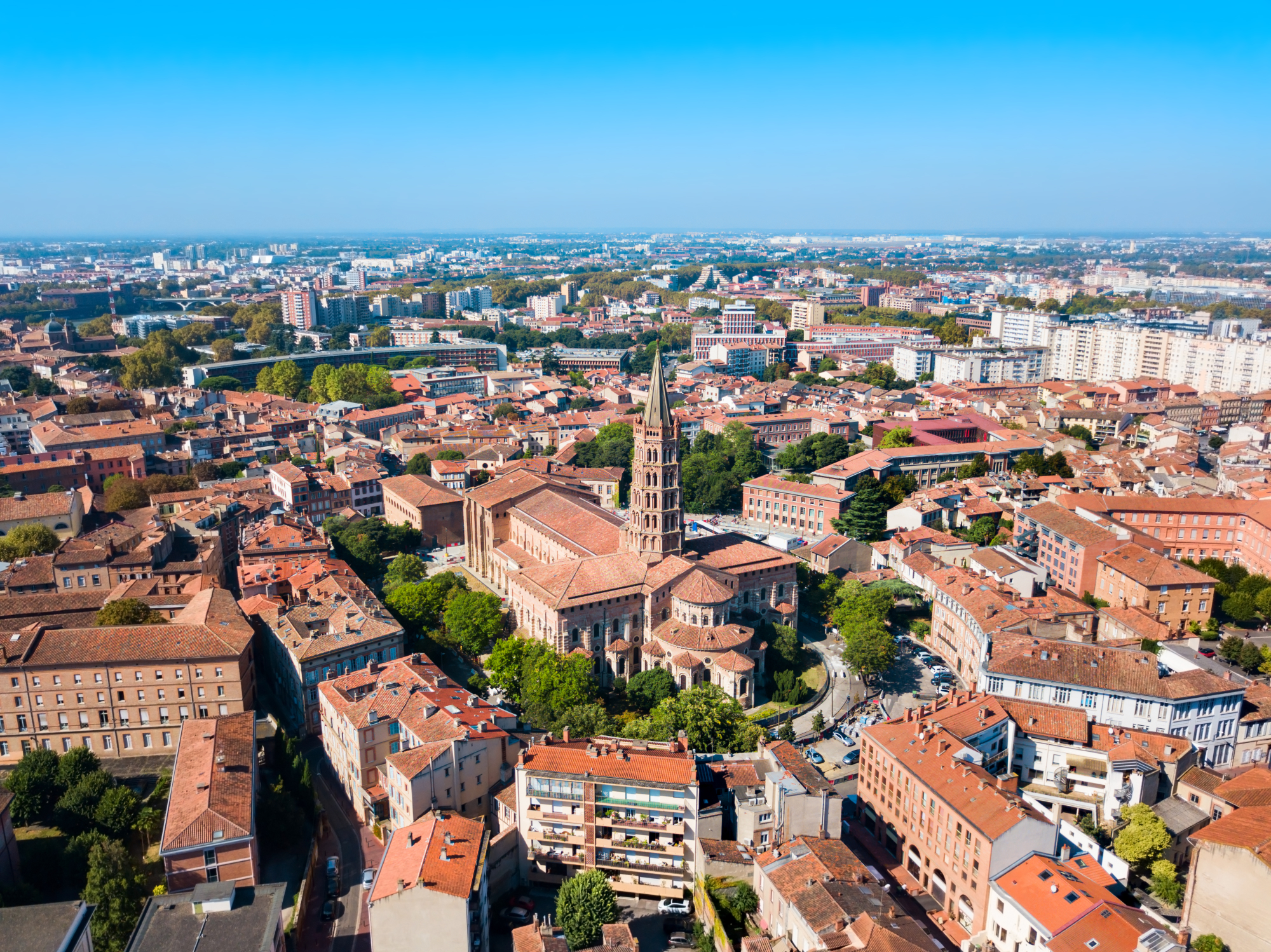 Vue aérienne de Toulouse et de la basilique Saint Sernin