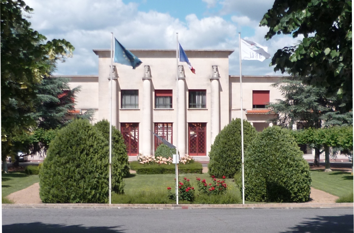 Devanture du bâtiment Lemaresquier dans le nouveau quartier Guillaumet à Toulouse