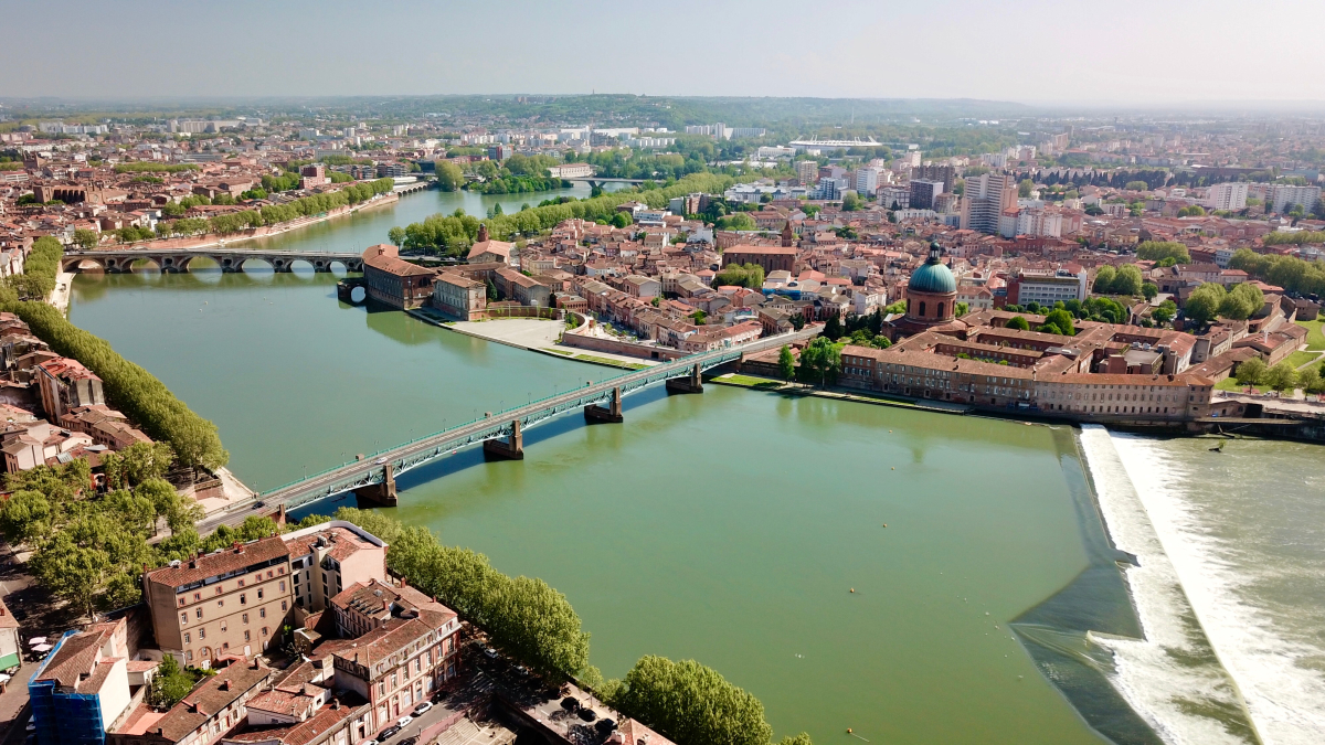 Vue aérienne de la Garonne à Toulouse