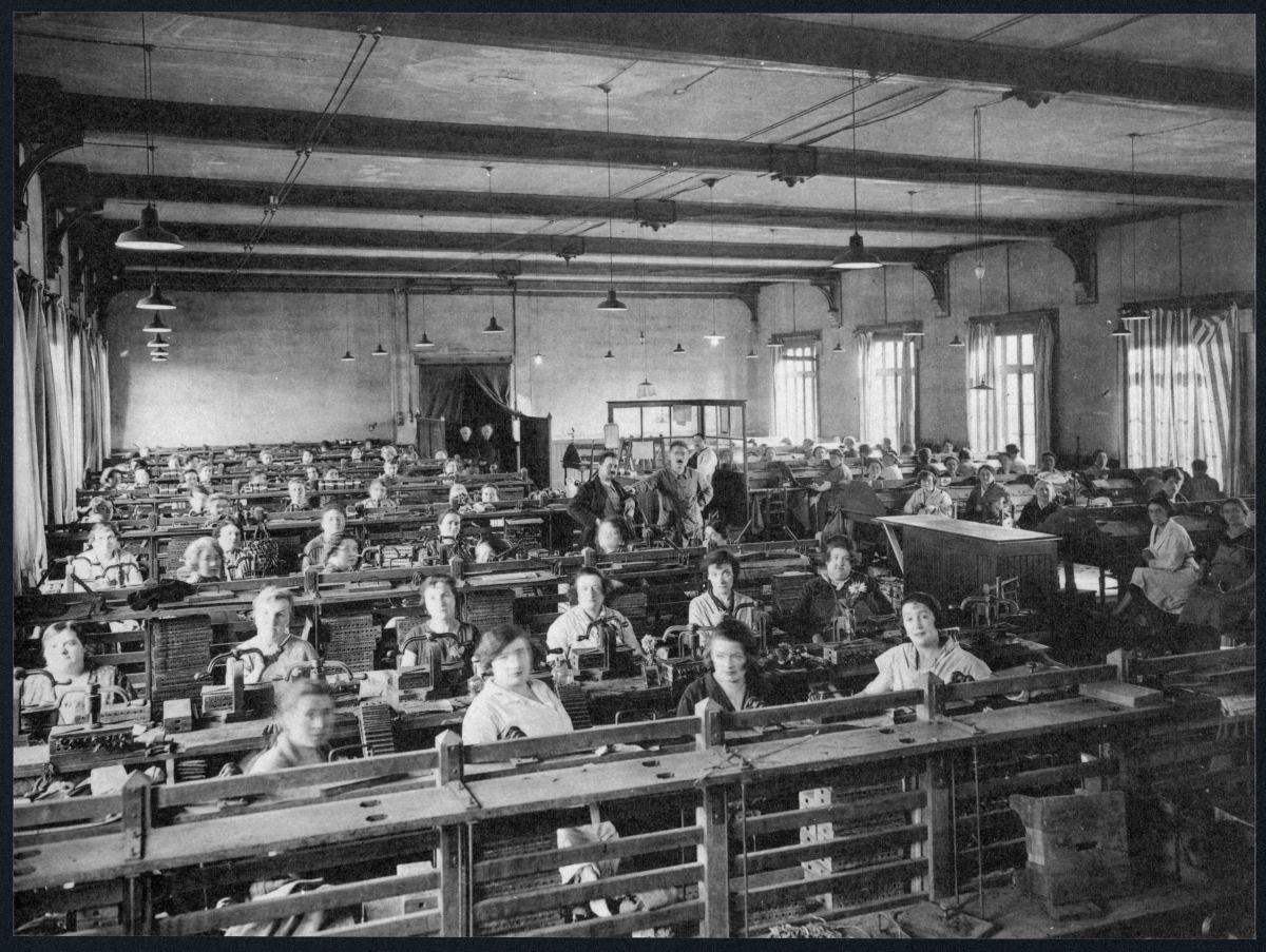 Des munitionnettes travaillant à la cartoucherie de Toulouse