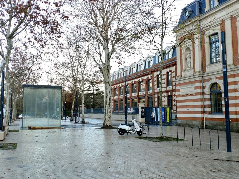  logement neuf Toulouse – La façade du Quai des Savoir sur les Allées Jules Guesde à Toulouse