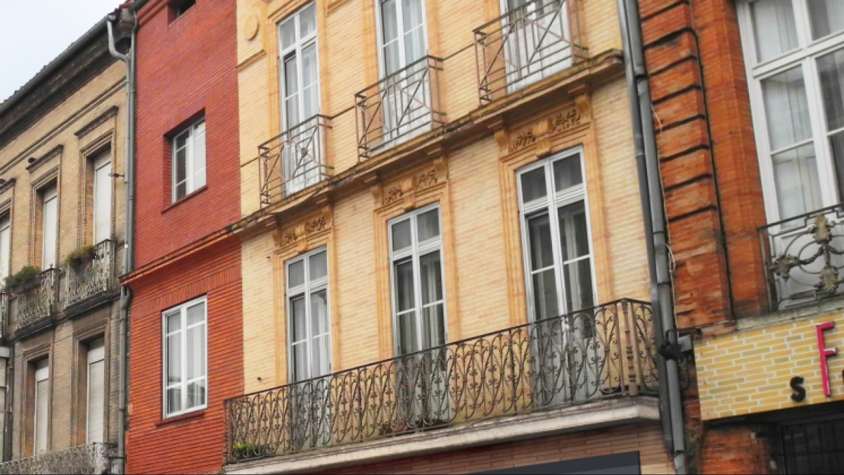une façade de charme d'un immeuble ancien