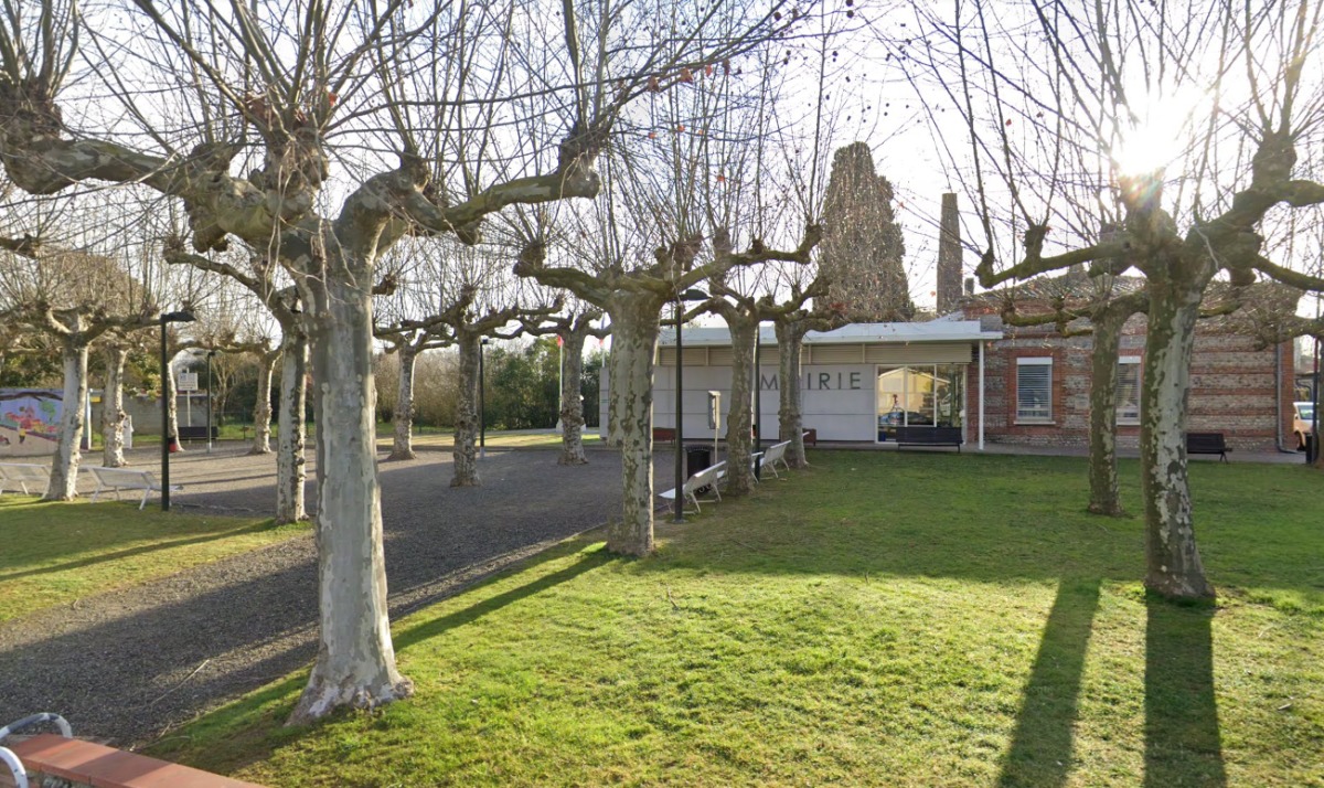 Pinel Labarthe-sur-Lèze – Vue de la Mairie de Labarthe-sur-Lèze