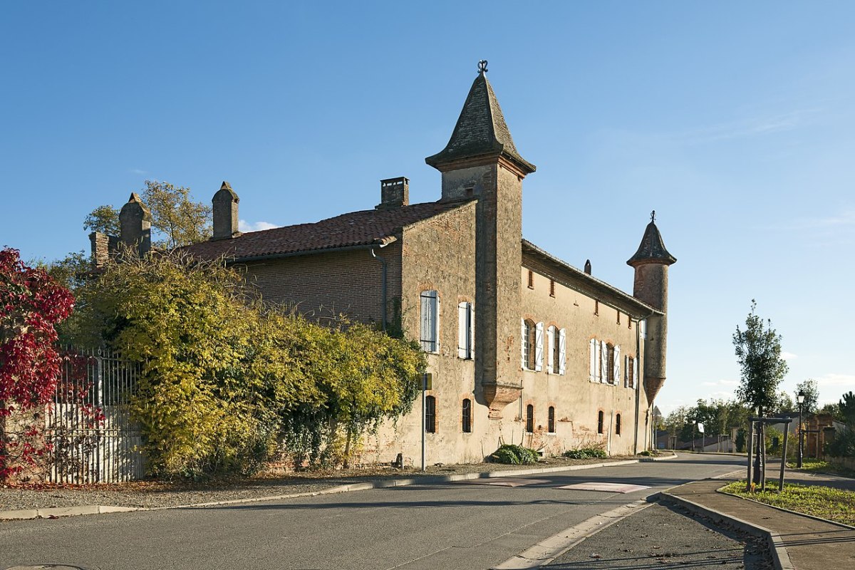 Loi Pinel Daux – vue sur le château de Peyrolade