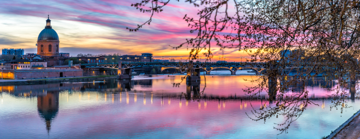  Toulouse — coucher de soleil sur la Garonne avec vue sur le dôme de La Grave