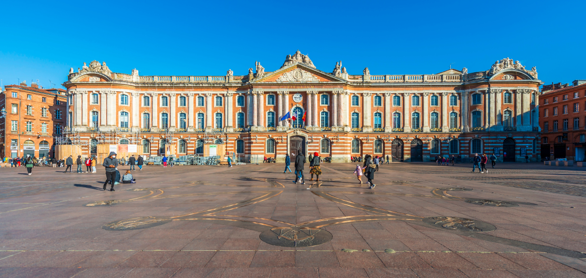 La place du Capitole et sa façade emblématique