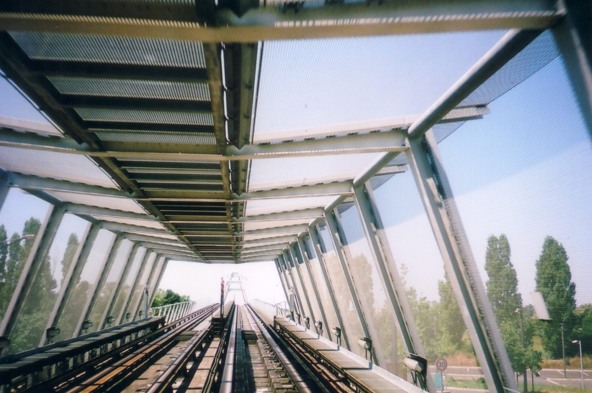 un passage aérien du métro entre Argoulets et Balma-Gramont