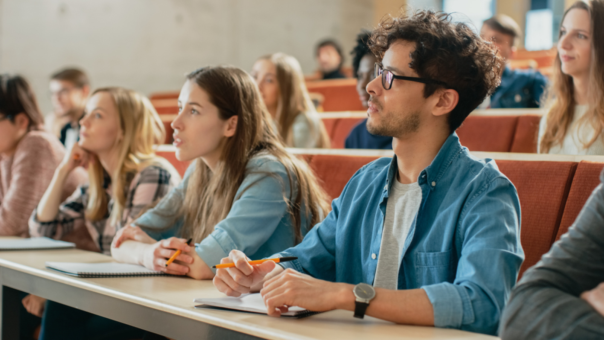 Des étudiants en cours