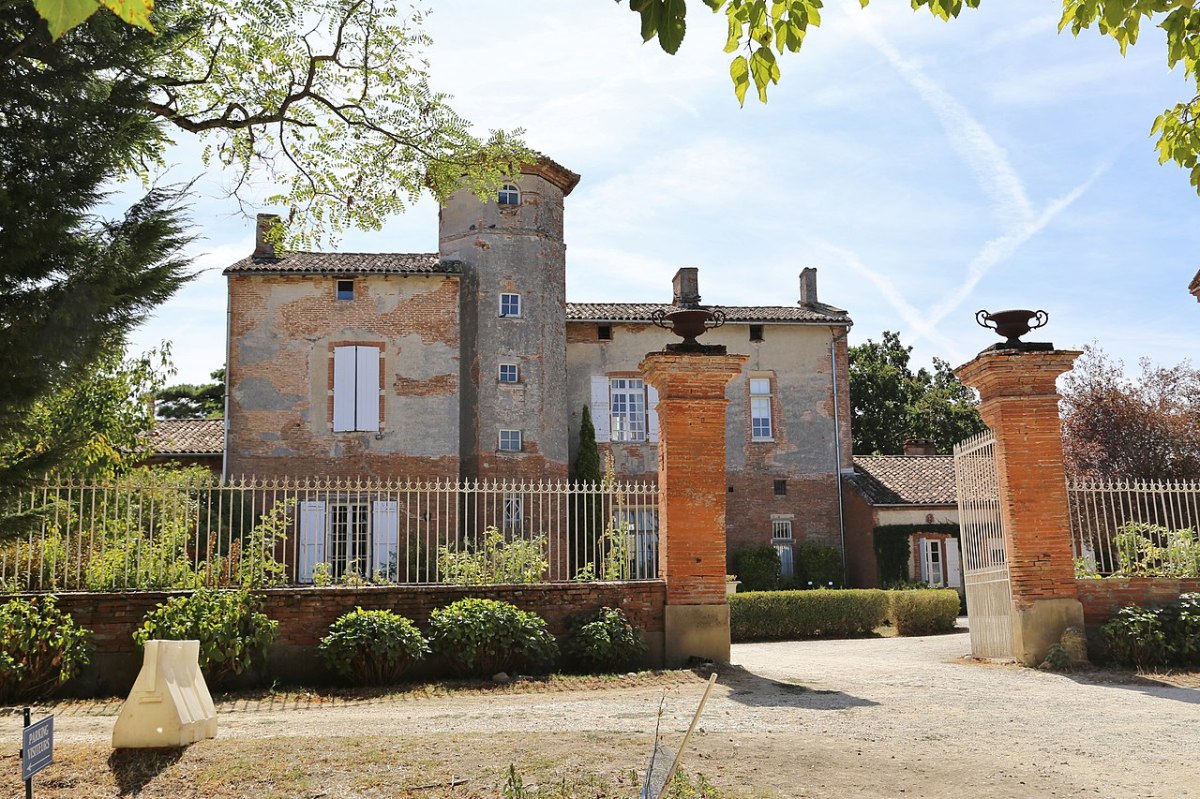 Ou investir en haute-garonne en 2023 – le château de Thégra à Balma