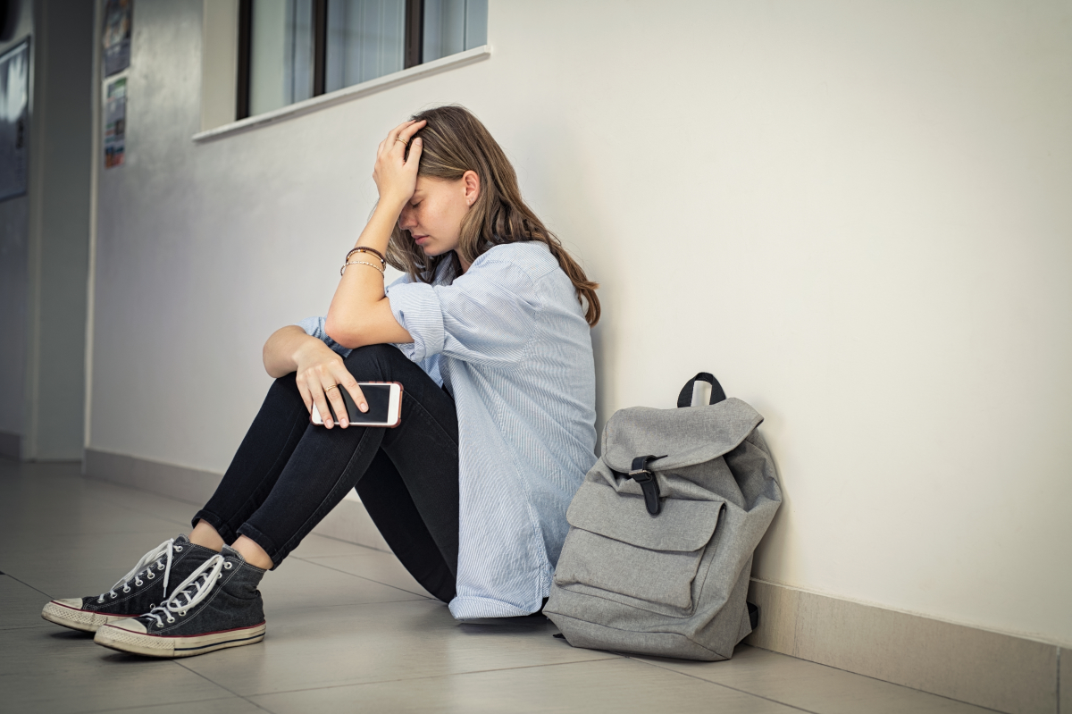 une étudiante stressée