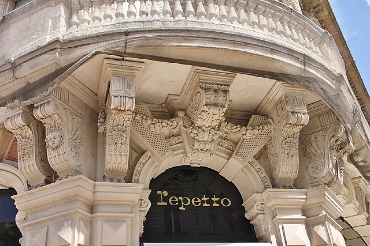 la devanture du magasin Repetto rue de Metz