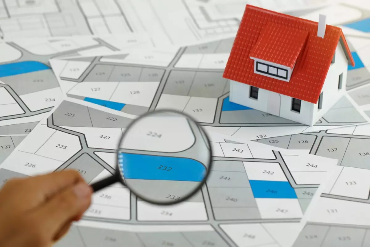 logement miniature sur une carte avec des numéros